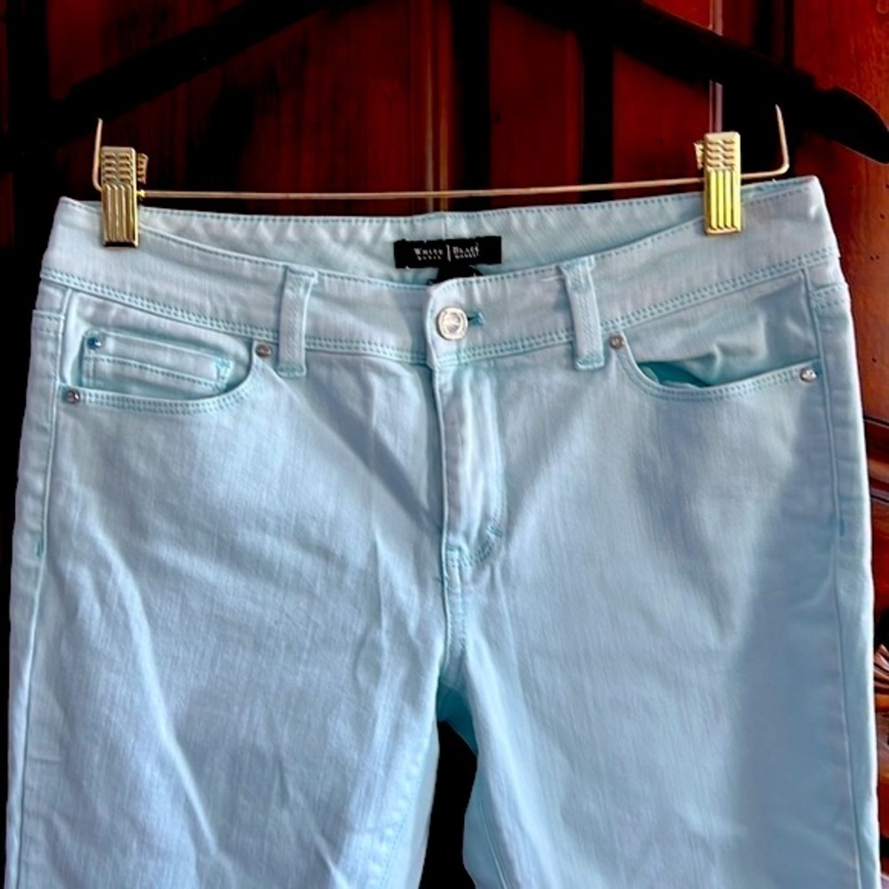 WHBM slim ankle jeans - size 4R - Picture 3 of 6